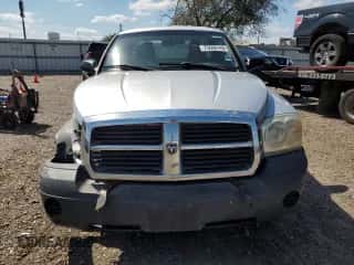 2005 Dodge Dakota ST с VIN 1D7HE22K55S217673, выставлен на аукционе Copart как лот 75668744 с пробегом 142 379 миль миль и Списание • Salvage title. История ставок и продаж доступна на DreamBid. Изображение 5.