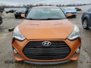 ✅ 2015 Hyundai Veloster Turbo • VIN: KMHTC6AE4FU228789 • Lot: 85890024. Wystawiony na Copart z przebiegiem 116 284 mil. Bezpłatny archiwum sprzedaży aukcyjnych z USA i szczegółowy raport historii pojazdu na DreamBid. Zdjęcie 5.
