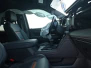 ✅ 2025 GMC Sierra 1500 AT4 • VIN: 3GTUUEEL0SG224051 • Лот: 43220797. Опубликован ранее на IAAI с пробегом 20 274 миль. Бесплатный доступ к архиву аукционных продаж из США и подробный отчёт об истории автомобиля на DreamBid. Изображение 5.