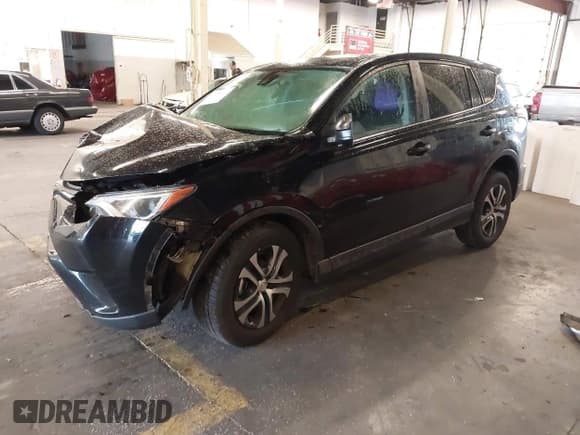 ✅ 2018 Toyota RAV4 LE • VIN: 2T3ZFREV6JW469914 • Lot: 43355924. Wystawiony na IAAI z przebiegiem 150 455 mil. Bezpłatny archiwum sprzedaży aukcyjnych z USA i szczegółowy raport historii pojazdu na DreamBid. Zdjęcie 18.