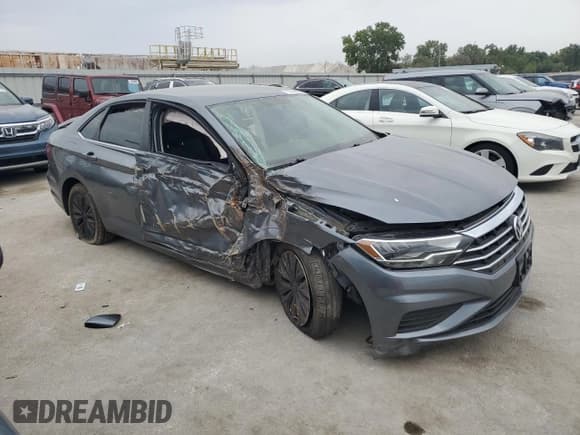 ✅ 2021 Volkswagen Jetta S • VIN: 3VWC57BU3MM052777 • Lot: 71855885. Wystawiony na Copart z przebiegiem 65 627 mil. Bezpłatny archiwum sprzedaży aukcyjnych z USA i szczegółowy raport historii pojazdu na DreamBid. Zdjęcie 4.