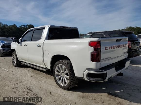 ✅ 2020 Chevrolet Silverado 1500 High Country • VIN: 1GCUYHET1LZ110602 • Lot: 91974715. Listed on Copart with 165,110 mi. Free auction sales archive from the USA and detailed vehicle history report at DreamBid. Image 2.