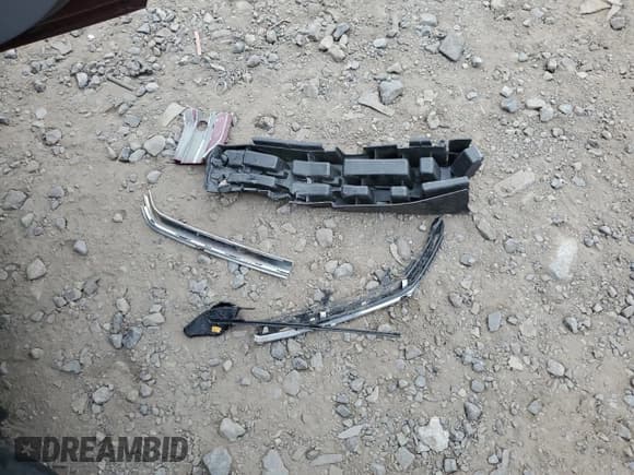 ✅ 2017 Chevrolet Volt LT • VIN: 1G1RC6S53HU112105 • Lot: 74300544. Wystawiony na Copart z przebiegiem Nie podano. Bezpłatny archiwum sprzedaży aukcyjnych z USA i szczegółowy raport historii pojazdu na DreamBid. Zdjęcie 12.