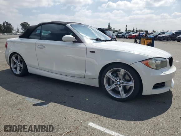 ✅ 2009 BMW 1 Series 135i • VIN: WBAUN93549VK40406 • Lot: 80407125. Wystawiony na Copart z przebiegiem 78 342 mil. Bezpłatny archiwum sprzedaży aukcyjnych z USA i szczegółowy raport historii pojazdu na DreamBid. Zdjęcie 4.
