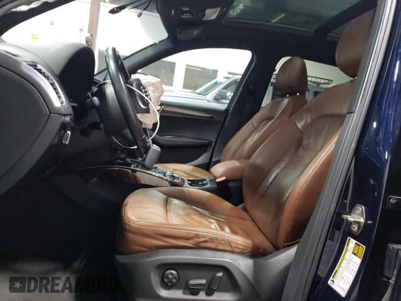 ✅ 2010 Audi Q5 Prestige • VIN: WA1VKAFP1AA103959 • Лот: 62672855. Опубликован ранее на Copart с пробегом Не указан. Бесплатный доступ к архиву аукционных продаж из США и подробный отчёт об истории автомобиля на DreamBid. Изображение 7.