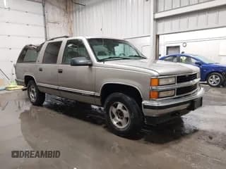 ✅ 1999 Chevrolet Suburban • VIN: 1GNFK16RXXJ576545 • Лот: 41391381. Опубликован ранее на IAAI с пробегом 111 098 миль. Бесплатный доступ к архиву аукционных продаж из США и подробный отчёт об истории автомобиля на DreamBid. Изображение 1.