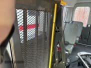 ✅ 2020 Ford Transit Passenger XL • VIN: 1FDAX2C84LKB65020 • Lot: 50907935. Wystawiony na Copart z przebiegiem 63 911 mil. Bezpłatny archiwum sprzedaży aukcyjnych z USA i szczegółowy raport historii pojazdu na DreamBid. Zdjęcie 8.