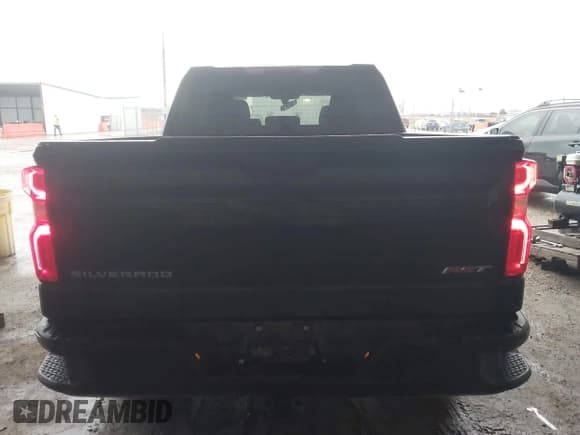 ✅ 2021 Chevrolet Silverado 1500 RST • VIN: 3GCPWDED0MG131690 • Lot: 42199939. Wystawiony na IAAI z przebiegiem 83 298 mil. Bezpłatny archiwum sprzedaży aukcyjnych z USA i szczegółowy raport historii pojazdu na DreamBid. Zdjęcie 16.