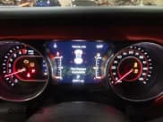 ✅ 2022 Jeep Gladiator Rubicon • VIN: 1C6JJTBGXNL112413 • Lot: 41142645. Listed on IAAI with 57,971 mi. Free auction sales archive from the USA and detailed vehicle history report at DreamBid. Image 7.