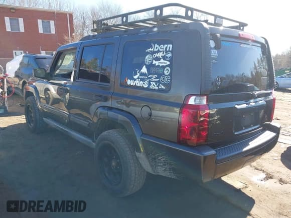 ✅ 2006 Jeep Commander • VIN: 1J8HG48KX6C195357 • Lot: 41525843. Wystawiony na IAAI z przebiegiem 158 235 mil. Bezpłatny archiwum sprzedaży aukcyjnych z USA i szczegółowy raport historii pojazdu na DreamBid. Zdjęcie 3.