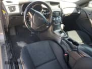 ✅ 2013 Hyundai Genesis Coupe Premium • VIN: KMHHT6KD6DU092948 • Lot: 53018515. Wystawiony na Copart z przebiegiem Nie podano. Bezpłatny archiwum sprzedaży aukcyjnych z USA i szczegółowy raport historii pojazdu na DreamBid. Zdjęcie 8.