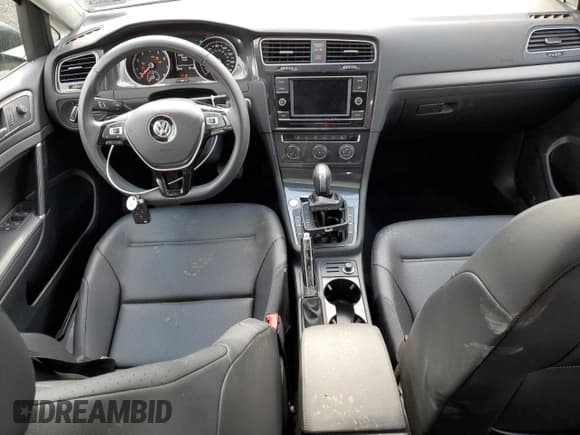 ✅ 2021 Volkswagen Golf TSI • VIN: 3VWG57AU3MM007647 • Lot: 67993015. Wystawiony na Copart z przebiegiem 20 925 mil. Bezpłatny archiwum sprzedaży aukcyjnych z USA i szczegółowy raport historii pojazdu na DreamBid. Zdjęcie 8.