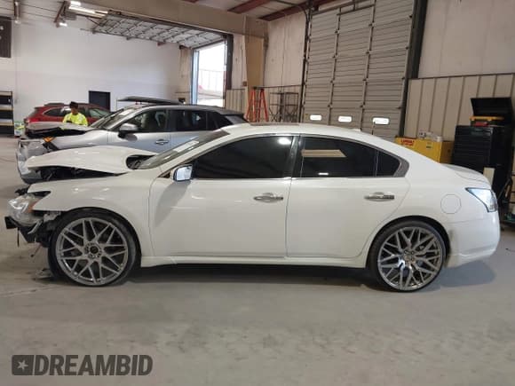 ✅ 2013 Nissan Maxima SV • VIN: 1N4AA5AP3DC819217 • Lot: 43294735. Listed on IAAI with 182,138 mi. Free auction sales archive from the USA and detailed vehicle history report at DreamBid. Image 15.