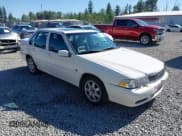 ✅ 2000 Volvo S70 • VIN: YV1LS56D4Y2651849 • Lot: 42246127. Wystawiony na IAAI z przebiegiem 153 319 mil. Bezpłatny archiwum sprzedaży aukcyjnych z USA i szczegółowy raport historii pojazdu na DreamBid. Zdjęcie 1.