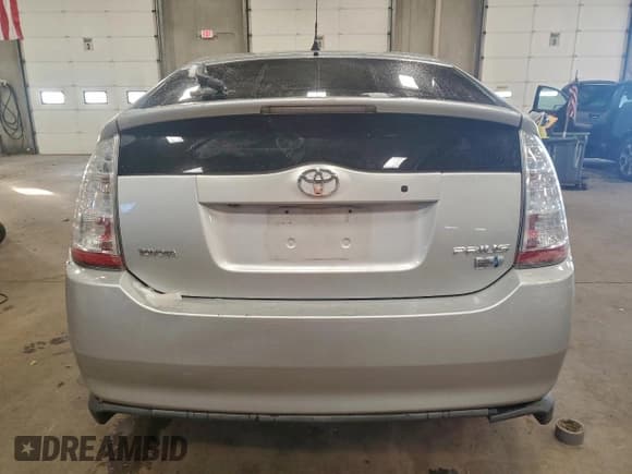 ✅ 2007 Toyota Prius • VIN: JTDKB20U177575629 • Лот: 95172135. Опубликован ранее на Copart с пробегом Не указан. Бесплатный доступ к архиву аукционных продаж из США и подробный отчёт об истории автомобиля на DreamBid. Изображение 6.