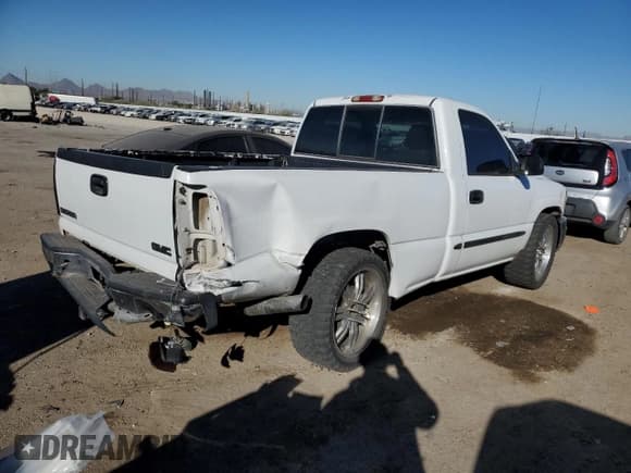 ✅ 2006 GMC Sierra 1500 Work Truck • VIN: 1GTEC14V36Z120890 • Лот: 88121635. Опубликован ранее на Copart с пробегом 194 591 миль. Бесплатный доступ к архиву аукционных продаж из США и подробный отчёт об истории автомобиля на DreamBid. Изображение 3.