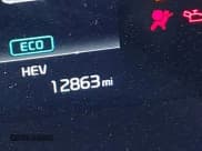 ✅ 2024 Kia Sportage X-Line • VIN: KNDPYDDH9R7137540 • Lot: 43507726. Wystawiony na IAAI z przebiegiem 12 863 mil. Bezpłatny archiwum sprzedaży aukcyjnych z USA i szczegółowy raport historii pojazdu na DreamBid. Zdjęcie 16.