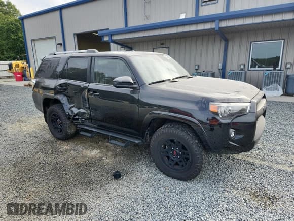 ✅ 2024 Toyota 4Runner SR5 • VIN: JTEMU5JR8R6224767 • Lot: 80702975. Listed on Copart with 18,672 mi. Free auction sales archive from the USA and detailed vehicle history report at DreamBid. Image 4.