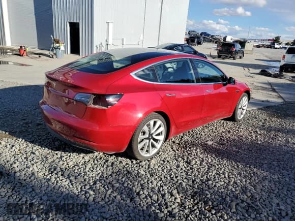 ✅ 2018 Tesla Model 3 Long Range Battery • VIN: 5YJ3E1EA0JF049160 • Лот: 92281935. Опубликован ранее на Copart с пробегом 91 296 миль. Бесплатный доступ к архиву аукционных продаж из США и подробный отчёт об истории автомобиля на DreamBid. Изображение 3.