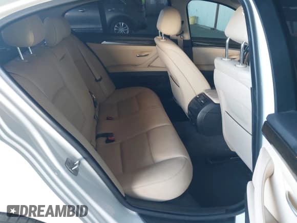 ✅ 2016 BMW 5 Series 528i • VIN: WBA5A5C54GG349300 • Lot: 43385414. Listed on IAAI with 104,647 mi. Free auction sales archive from the USA and detailed vehicle history report at DreamBid. Image 8.