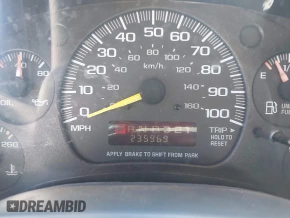 ✅ 1998 GMC Safari Cargo • VIN: 1GTDM19W7WB530112 • Lot: 42839117. Wystawiony na IAAI z przebiegiem 235 969 mil. Bezpłatny archiwum sprzedaży aukcyjnych z USA i szczegółowy raport historii pojazdu na DreamBid. Zdjęcie 7.