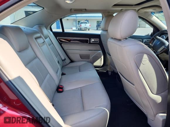 ✅ 2006 Lincoln Zephyr • VIN: 3LNHM26146R654202 • Лот: 66487525. Опубликован ранее на Copart с пробегом 80 400 миль. Бесплатный доступ к архиву аукционных продаж из США и подробный отчёт об истории автомобиля на DreamBid. Изображение 10.