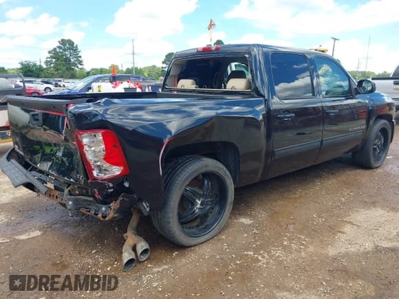 ✅ 2009 Chevrolet Silverado 1500 • VIN: 3GCEC33219G144192 • Lot: 42211158. Listed on IAAI with 256,290 mi. Free auction sales archive from the USA and detailed vehicle history report at DreamBid. Image 4.