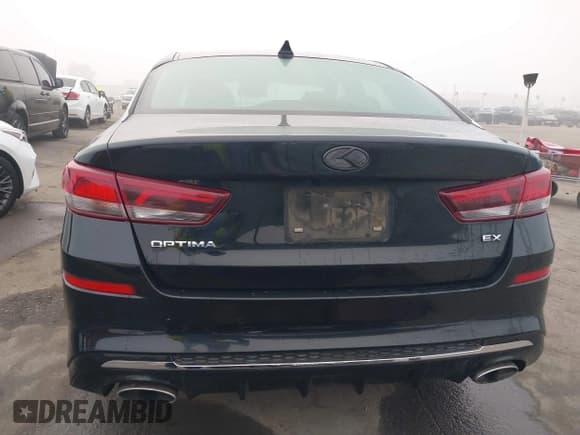 ✅ 2019 Kia Optima EX • VIN: 5XXGU4L18KG373867 • Lot: 43620148. Wystawiony na IAAI z przebiegiem 68 425 mil. Bezpłatny archiwum sprzedaży aukcyjnych z USA i szczegółowy raport historii pojazdu na DreamBid. Zdjęcie 17.