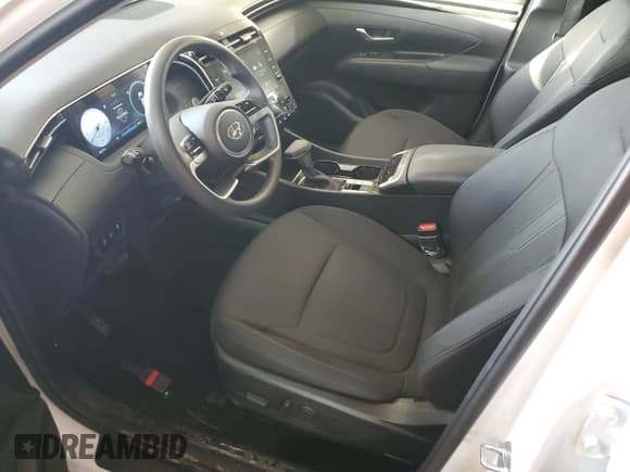 ✅ 2024 Hyundai Tucson SEL • VIN: 5NMJB3DE9RH422755 • Lot: 79806224. Wystawiony na Copart z przebiegiem 14 923 mil. Bezpłatny archiwum sprzedaży aukcyjnych z USA i szczegółowy raport historii pojazdu na DreamBid. Zdjęcie 7.