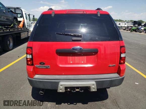 ✅ 2008 Ford Explorer XLT • VIN: 1FMEU73858UB23121 • Lot: 61033035. Wystawiony na Copart z przebiegiem 141 592 mil. Bezpłatny archiwum sprzedaży aukcyjnych z USA i szczegółowy raport historii pojazdu na DreamBid. Zdjęcie 6.