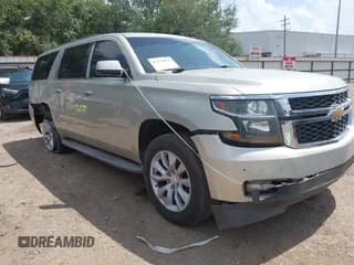 ✅ 2015 Chevrolet Suburban LT • VIN: 1GNSCJKC9FR153713 • Lot: 42436013. Wystawiony na IAAI z przebiegiem Nie podano. Bezpłatny archiwum sprzedaży aukcyjnych z USA i szczegółowy raport historii pojazdu na DreamBid. Zdjęcie 1.