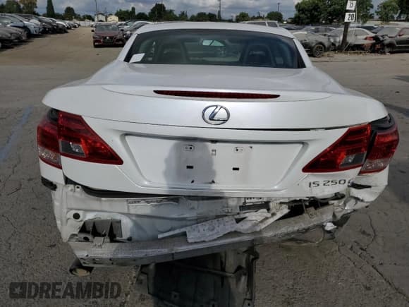 ✅ 2011 Lexus IS 250 C • VIN: JTHFF2C20B2518388 • Lot: 80325815. Wystawiony na Copart z przebiegiem 106 479 mil. Bezpłatny archiwum sprzedaży aukcyjnych z USA i szczegółowy raport historii pojazdu na DreamBid. Zdjęcie 6.