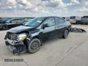 ✅ 2013 Nissan Versa SL • VIN: 3N1CN7AP2DL826427 • Lot: 70221365. Wystawiony na Copart z przebiegiem 80 458 mil. Bezpłatny archiwum sprzedaży aukcyjnych z USA i szczegółowy raport historii pojazdu na DreamBid. Zdjęcie 1.