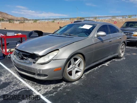 ✅ 2006 Mercedes-Benz CLS 500 • VIN: WDDDJ75X26A059136 • Lot: 42278375. Wystawiony na IAAI z przebiegiem 165 760 mil. Bezpłatny archiwum sprzedaży aukcyjnych z USA i szczegółowy raport historii pojazdu na DreamBid. Zdjęcie 2.