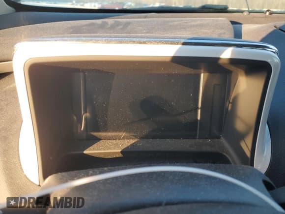 ✅ 2013 Chevrolet Volt • VIN: 1G1RA6E42DU107898 • Lot: 82893504. Wystawiony na Copart z przebiegiem Nie podano. Bezpłatny archiwum sprzedaży aukcyjnych z USA i szczegółowy raport historii pojazdu na DreamBid. Zdjęcie 9.