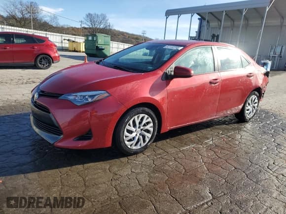 ✅ 2018 Toyota Corolla SE • VIN: 5YFBURHE3JP821408 • Lot: 92132245. Wystawiony na Copart z przebiegiem 91 949 mil. Bezpłatny archiwum sprzedaży aukcyjnych z USA i szczegółowy raport historii pojazdu na DreamBid. Zdjęcie 1.