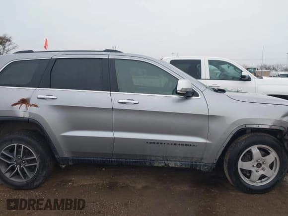 ✅ 2019 Jeep Grand Cherokee Limited • VIN: 1C4RJFBG9KC526338 • Lot: 43671030. Listed on IAAI with 91,485 mi. Free auction sales archive from the USA and detailed vehicle history report at DreamBid. Image 13.