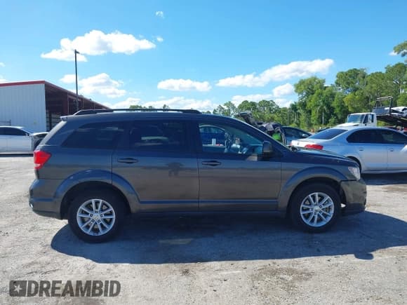 ✅ 2017 Dodge Journey SXT • VIN: 3C4PDDBG4HT512864 • Lot: 43447753. Wystawiony na IAAI z przebiegiem 122 154 mil. Bezpłatny archiwum sprzedaży aukcyjnych z USA i szczegółowy raport historii pojazdu na DreamBid. Zdjęcie 13.