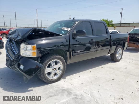 ✅ 2012 Chevrolet Silverado 1500 LTZ • VIN: 3GCPCTE06CG246180 • Lot: 64645955. Wystawiony na Copart z przebiegiem 230 166 mil. Bezpłatny archiwum sprzedaży aukcyjnych z USA i szczegółowy raport historii pojazdu na DreamBid. Zdjęcie 1.