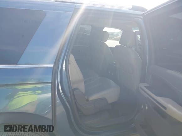 ✅ 2019 Ford Expedition Max Limited • VIN: 1FMJK1KTXKEA20429 • Лот: 43335476. Опубликован ранее на IAAI с пробегом 130 824 миль. Бесплатный доступ к архиву аукционных продаж из США и подробный отчёт об истории автомобиля на DreamBid. Изображение 8.