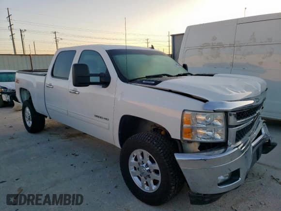 ✅ 2014 Chevrolet Silverado 2500HD LT • VIN: 1GC1KXCG9EF170622 • Лот: 51823865. Опубликован ранее на Copart с пробегом 276 042 миль. Бесплатный доступ к архиву аукционных продаж из США и подробный отчёт об истории автомобиля на DreamBid. Изображение 4.
