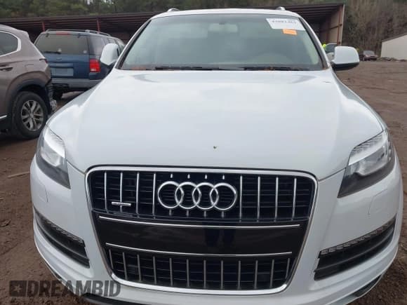 ✅ 2015 Audi Q7 Premium Plus • VIN: WA1LGAFE5FD032522 • Lot: 43881461. Wystawiony na IAAI z przebiegiem 126 634 mil. Bezpłatny archiwum sprzedaży aukcyjnych z USA i szczegółowy raport historii pojazdu na DreamBid. Zdjęcie 6.