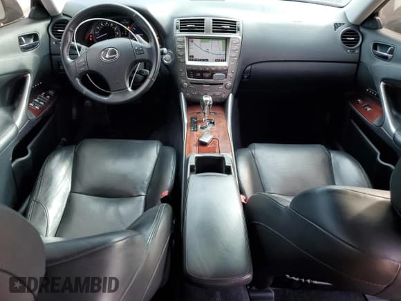 ✅ 2008 Lexus IS 250 • VIN: JTHCK262585017160 • Lot: 82725515. Wystawiony na Copart z przebiegiem 162 293 mil. Bezpłatny archiwum sprzedaży aukcyjnych z USA i szczegółowy raport historii pojazdu na DreamBid. Zdjęcie 8.