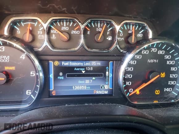 ✅ 2015 Chevrolet Suburban LT • VIN: 1GNSKJKC3FR162829 • Lot: 75981624. Wystawiony na Copart z przebiegiem 136 859 mil. Bezpłatny archiwum sprzedaży aukcyjnych z USA i szczegółowy raport historii pojazdu na DreamBid. Zdjęcie 9.