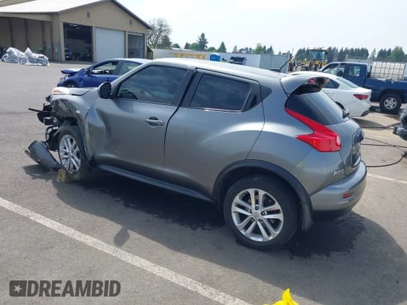 ✅ 2012 Nissan Juke SV • VIN: JN8AF5MV5CT123516 • Lot: 42131361. Wystawiony na IAAI z przebiegiem 101 896 mil. Bezpłatny archiwum sprzedaży aukcyjnych z USA i szczegółowy raport historii pojazdu na DreamBid. Zdjęcie 3.