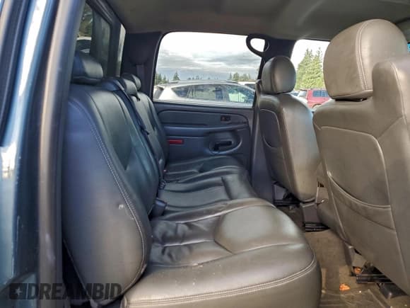 ✅ 2007 Chevrolet Silverado 2500HD LT1 • VIN: 1GCHK23DX7F149028 • Лот: 94741565. Опубликован ранее на Copart с пробегом 207 301 миль. Бесплатный доступ к архиву аукционных продаж из США и подробный отчёт об истории автомобиля на DreamBid. Изображение 10.