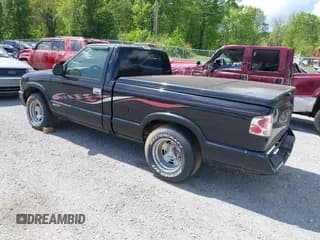 ✅ 1997 Chevrolet S-10 LS • VIN: 1GCCS144XVK240839 • Лот: 42137194. Опубликован ранее на IAAI с пробегом 350 232 миль. Бесплатный доступ к архиву аукционных продаж из США и подробный отчёт об истории автомобиля на DreamBid. Изображение 3.