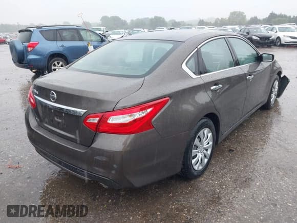 ✅ 2016 Nissan Altima S • VIN: 1N4AL3AP5GN335878 • Lot: 43066963. Listed on IAAI with 90,258 mi. Free auction sales archive from the USA and detailed vehicle history report at DreamBid. Image 4.