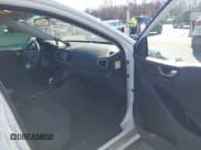 ✅ 2019 Hyundai Ioniq Blue • VIN: KMHC65LC2KU119660 • Lot: 41710680. Wystawiony na IAAI z przebiegiem 123 480 mil. Bezpłatny archiwum sprzedaży aukcyjnych z USA i szczegółowy raport historii pojazdu na DreamBid. Zdjęcie 5.