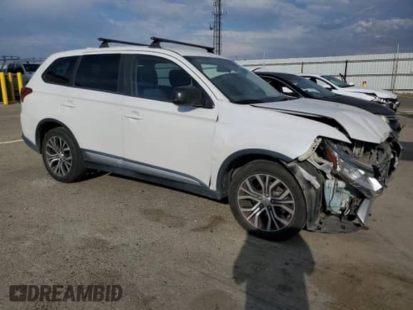 2017 Mitsubishi Outlander ES with VIN JA4AD2A31HZ002029, listed as a Copart auction lot 84197975 with 154,069 mi miles and Salvage title. Bid and sale history available at DreamBid. Image 4.